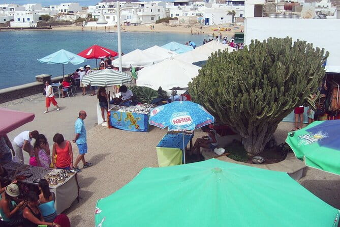 Roundtrip Ferry Transfer to La Graciosa with Free Wifi - FAQ