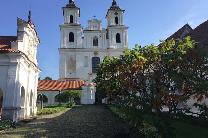 Route of John Paul II: Hill of Crosses, Tytuvenai, Shrine of our Lady of Siluva - Who This Tour Is Perfect For