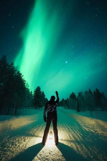 Rovaniemi: Aurora Hunting Group Tour - Guaranteed View - Who Should Consider This Tour?