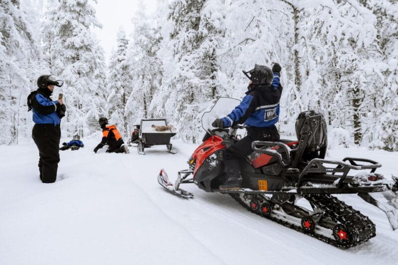 Rovaniemi: Family Snowmobile Safari with Campfire and Snacks - Campfire Rest and Finnish Snacks
