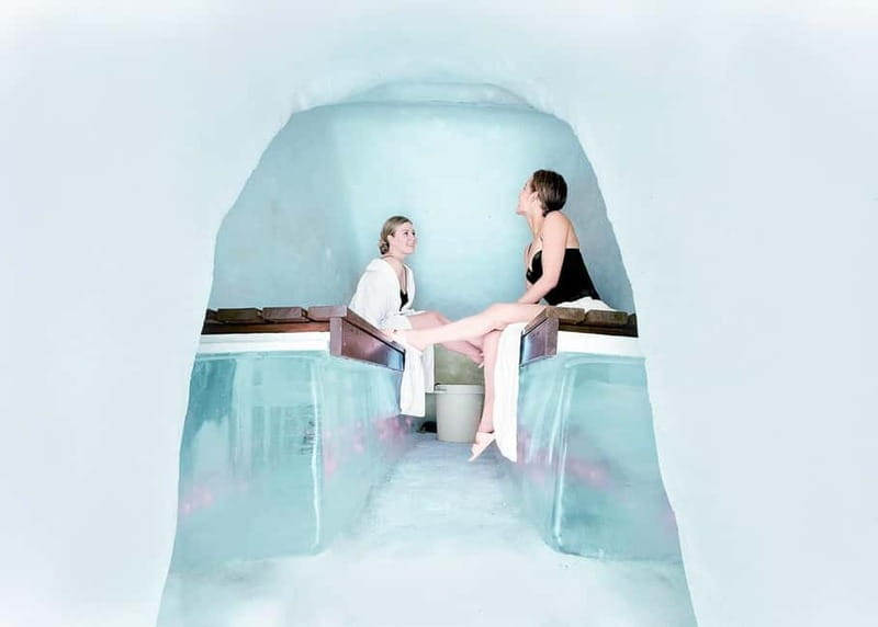 Rovaniemi: Ice Restaurant Dinner with Snow Sauna & jacuzzi - Exploring the Arctic Ice Hotel and Snow Restaurant