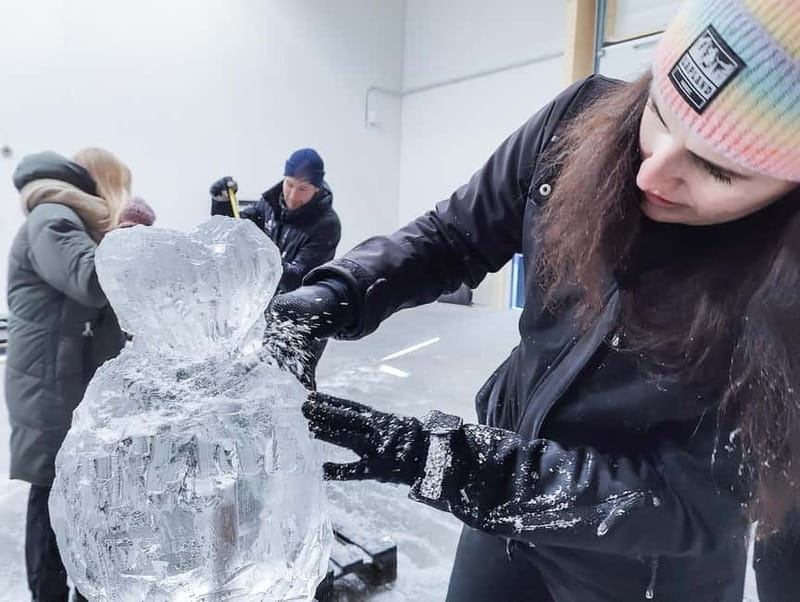 Rovaniemi: Ice sculpting experience with dinner at Kota - What You Can Expect at Each Step