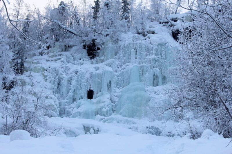 Rovaniemi: Korouoma Canyon Frozen Waterfalls Guided Hike - Learning About the Geology and Wildlife