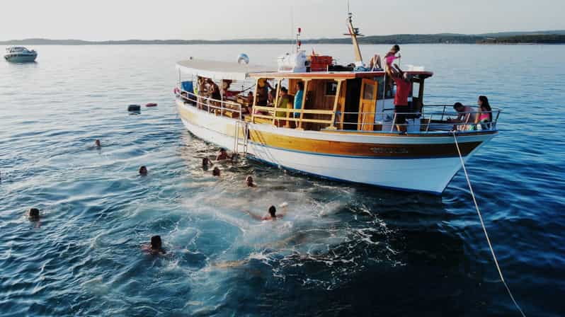 Rovinj half-day cruise: swim stops, drinks & brunch included - FAQ
