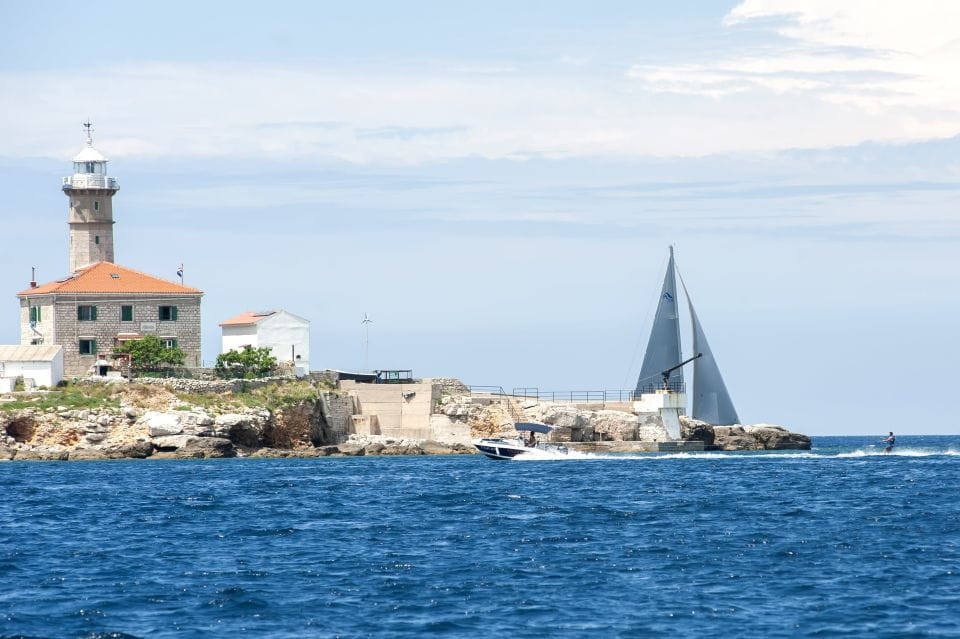 Rovinj: Rovinj Archipelago and South Coves Speedboat Tour - Suitability and Recommendations