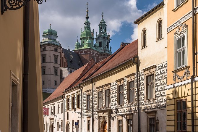 Royal Classic Walking Tour in Krakow - Exploring the Cloth Hall