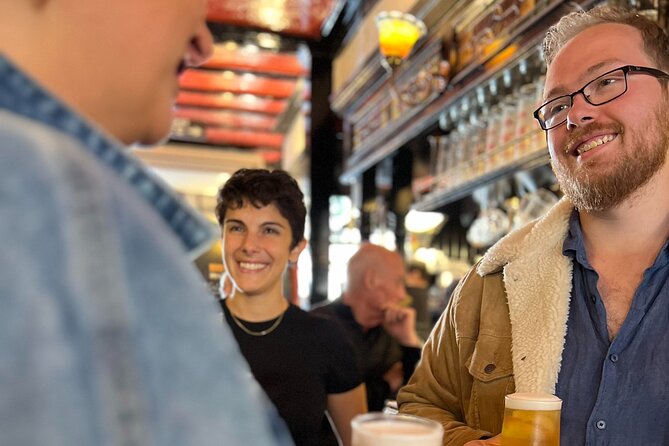 Royal Historic Pubs Walking Guided Tour in London - Veteran Local Guide
