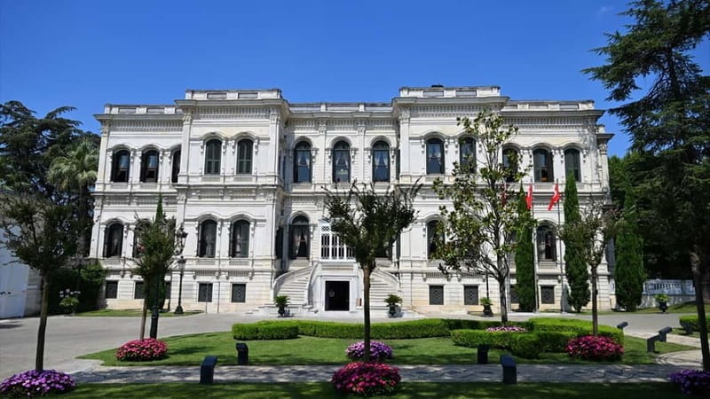 Royal Istanbul: Dolmabahce & Yildiz Palaces Entry Tickets - Navigating the Experience: Practical Tips
