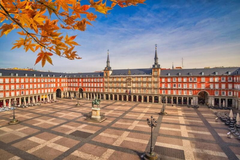 Royal Madrid Walking Tour: Palaces & Plazas - What Makes This Tour Stand Out?
