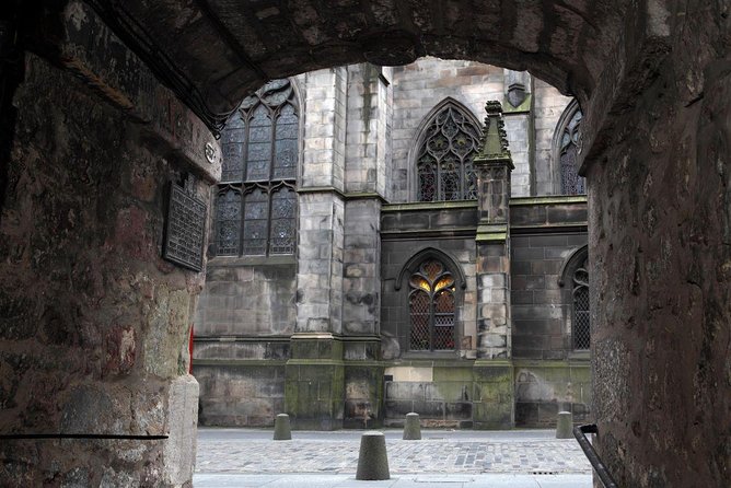 Royal Mile Small Group Walking Tour - Optional Edinburgh Castle - Optional Edinburgh Castle Visit