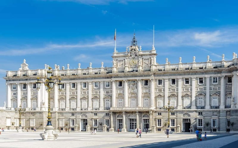 Royal Palace of Madrid: Private tour with entrance included - The Gardens: An Outdoor Royal Retreat