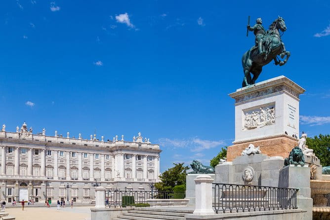 Royal Palace of Madrid Private Tour with Tickets - Key points / Takeaways
