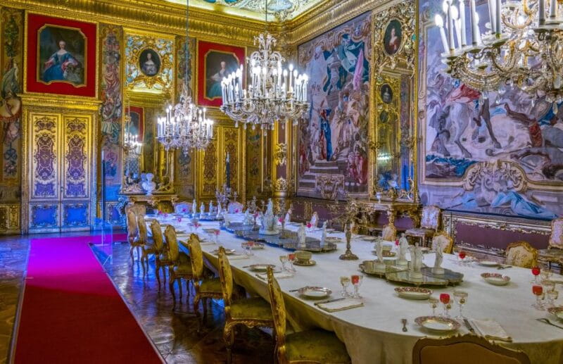 Royal Palace of Turin Skip-the-Line Ticket and Guided Tour - The Chapel of the Holy Shroud and Religious Artifacts