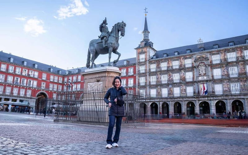 Royal Palace, Sol & Plaza Mayor Professional Photoshoot - Price, Value, and Practicalities