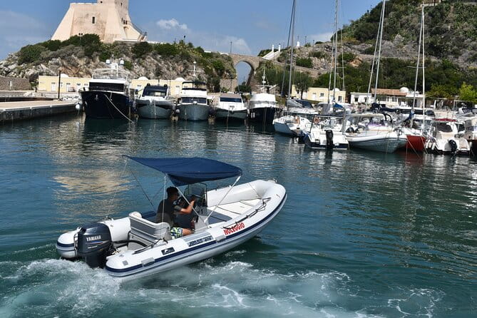 Rubber dinghy to rent Joker Boat Coaster 470 40CV (Without License) - Why Rent This Boat? The Appeal of Sperlonga’s Marine Reserve