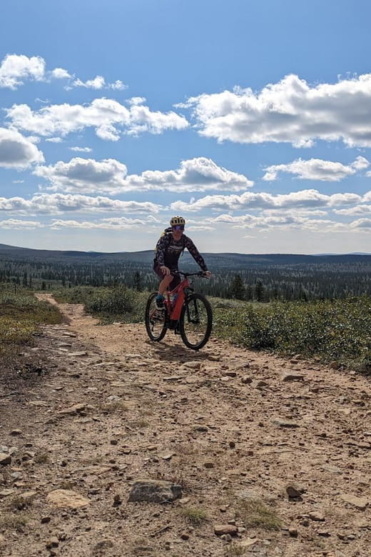 Saariselkä: Flow trails and Rock Gardens Mountain Bike Tour - Exploring Saariselkäs Trail Paradise