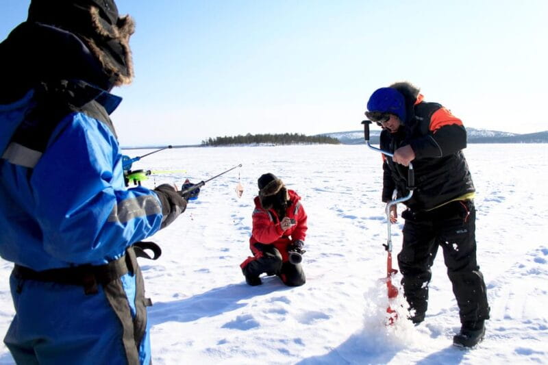 Saariselkä: Ice Fishing Tour to Lake Inari, reindeers& lunch - Cozy, Authentic Lunch in a Traditional Teepee