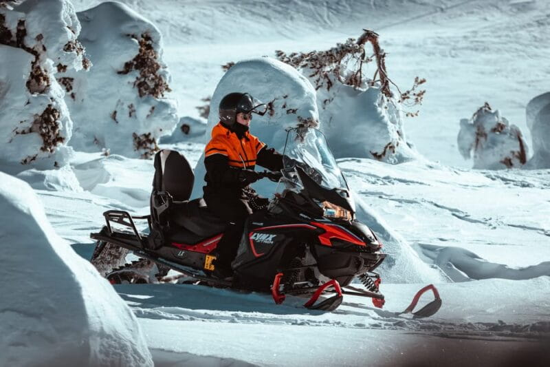 Saariselkä: Snowmobile Ride with Hot Drinks - FAQs