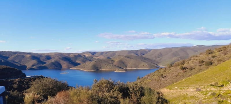 Sabor Lakes' Tour - The Lakes and River Beaches: Swimming, Paddleboarding, and Relaxation