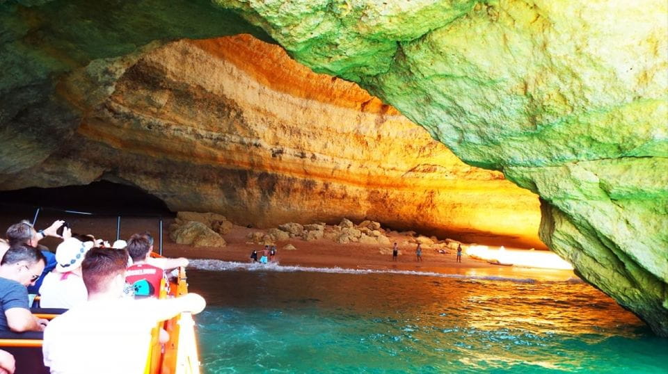 Safari & Boat Tour-Mountains & Dolphins - Moorish-Influenced Old Village Visits