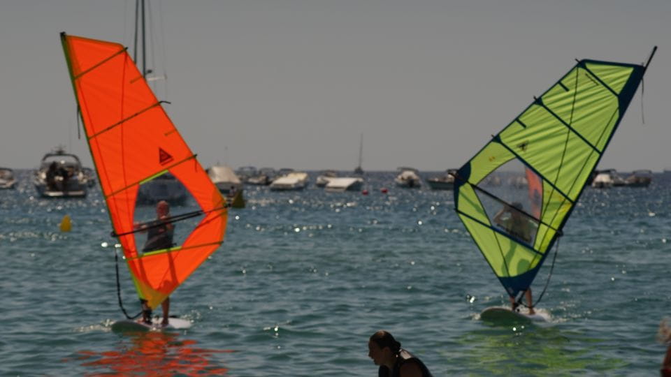 S'Agaró - Costa Brava: 2-hours Windsurfing Lesson - Meeting Information