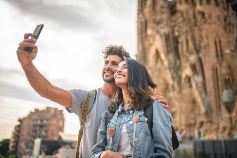 Sagrada Familia: A Journey into Gaudís Masterpiece - Exploring the Details of the Tour