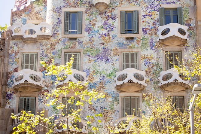 Sagrada Familia and Barcelona Highlights: Private Guided 4-Hour Driving Tour - How This Tour Delivers Value for Your Money