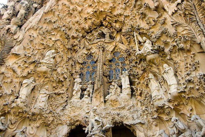 Sagrada Familia Guided Tour with Fast-Track Entry - The Sum Up