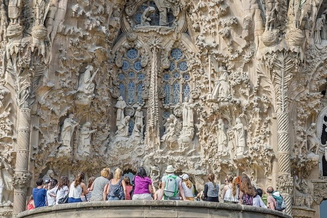 Sagrada Familia Private Tour - Entering The World of Gaudí’s Masterpiece