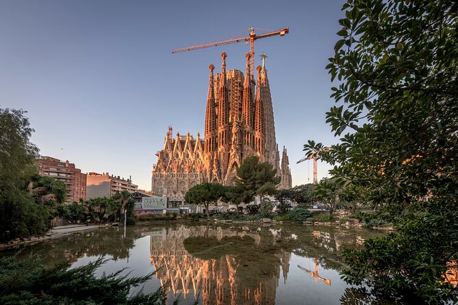 Sagrada Familia Private Tour With Priority Entrance - Booking and Cancellation Policy