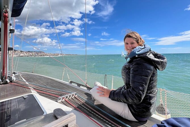 Sailboat ride for private groups in Barcelona - What to Expect on the Day