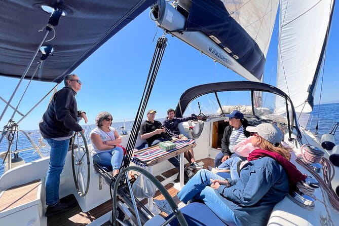 Sailboat ride for private groups in Barcelona - Frequently Asked Questions