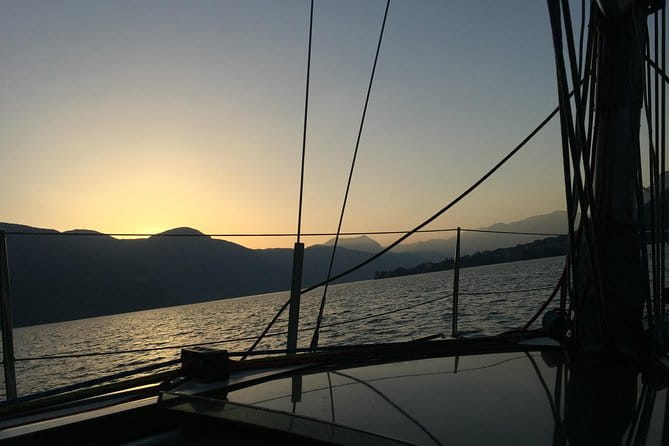 Sailing at Sunset on Lake Como: How to escape from daily routine - Setting the Scene: What to Expect on the Lake Como Sunset Sail