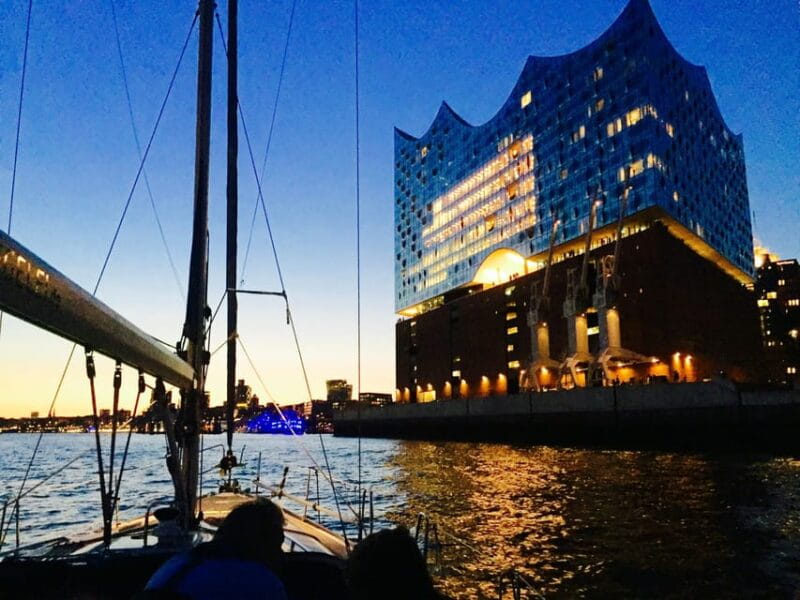 Sailing trip ''the Elbe by night", Hamburg/Elbe - A Personal Take on Hamburg’s Hidden Nighttime Treasure