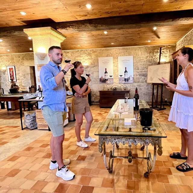 Saint-Émilion & Pomerol : Full day private tour classic car - A Day in the Bordeaux Vineyards: A Complete Breakdown