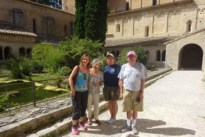 Saint-Guilhem village and cave day tour - Key Points