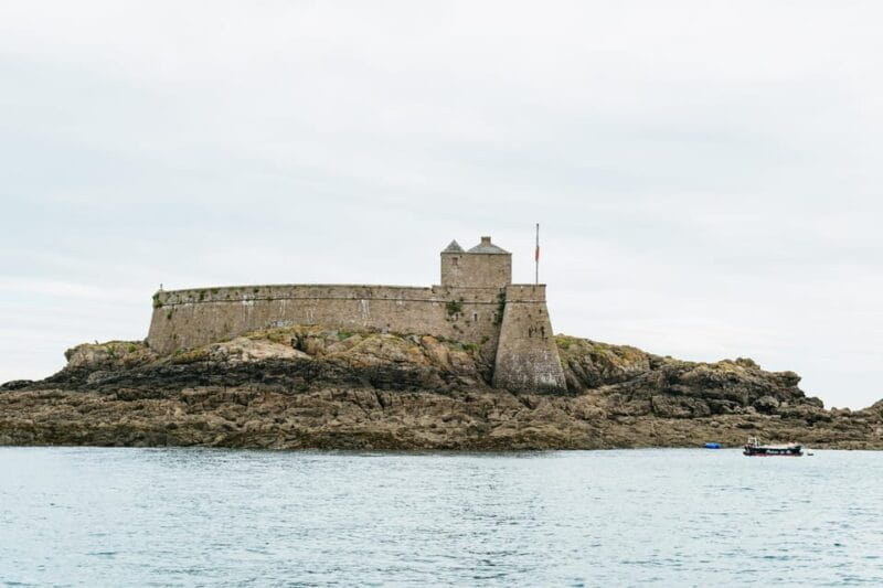 Saint-Malo: Guided Boat Tour with Local Captain - Navigating the Logistics: Timing and Practicalities
