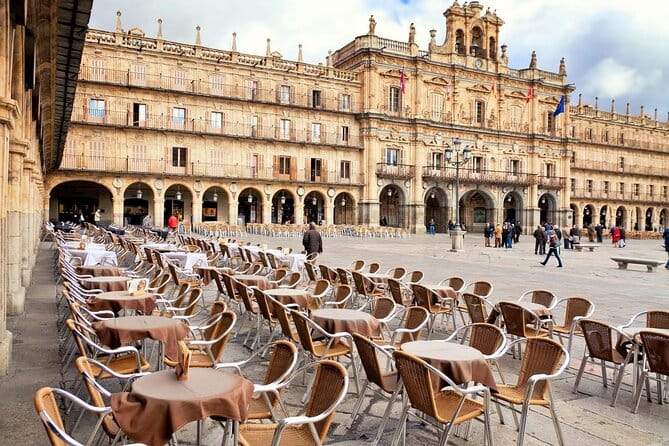 Salamanca Evening Walking Tour bilingual - Exploring Salamanca: An Evening Adventure
