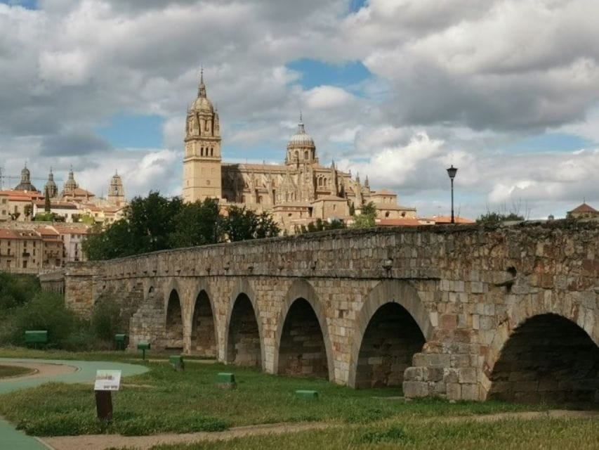 Salamanca: Guided Sightseeing Tour by Bicycle - Experience and Learning