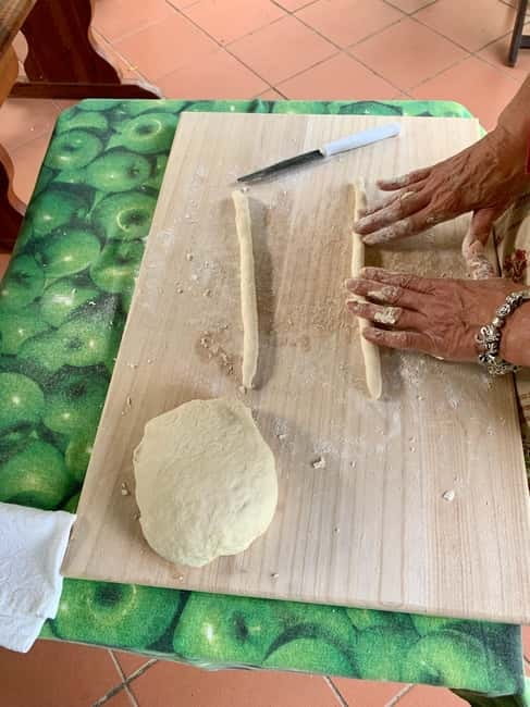 Salerno: Relax day in the green: Cooking Class, Pool, Dinner - FAQ