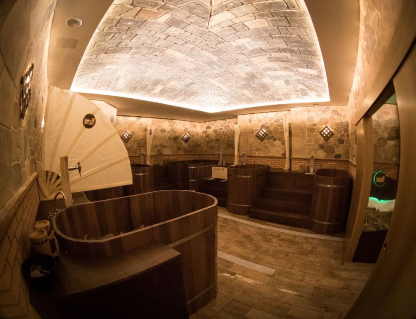 Salou: Beer Spa Experience With Tastings and Snacks - Beverages and Snacks