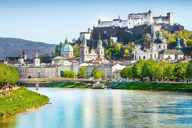 Salzburg Private Day Tour from Prague with transfers and guide - Key points / Takeaways