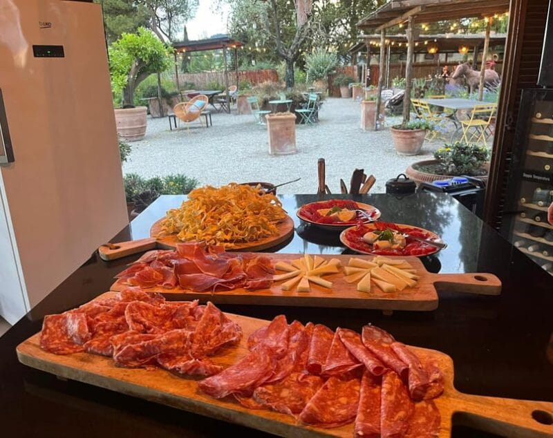 San Gimignano: Home Restaurant Luxury Dinner with Wine - The Wine and Beverages: A Highlight