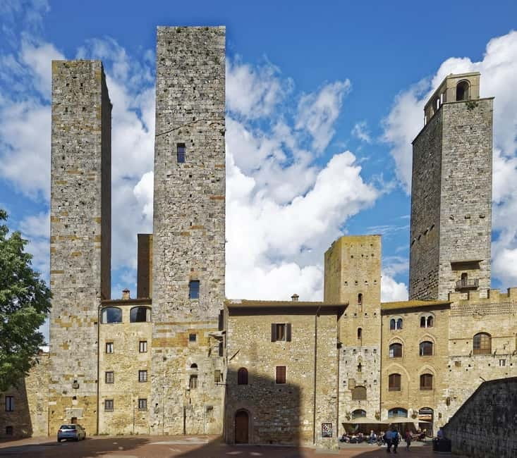 San Gimignano Private Guided City Tour - Entering The Heart of San Gimignano: What to Expect