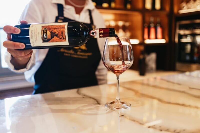 San Gimignano: Tuscan Vineyard Lunch with Wine Tasting - The Perfect Setting for Photos and Strolling