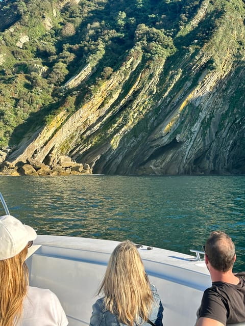 San Sebastian: 2 Bays Evening or Sunset Boat Tour With Cava - Provided Comforts
