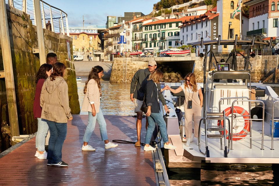 San Sebastian: 2 Bays Evening or Sunset Boat Tour With Cava - Things To Know