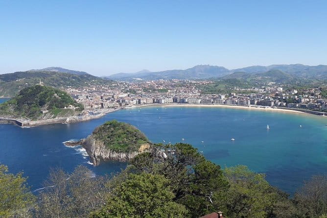 San Sebastian and Biarritz Private Day Tour - Exploring the Basque Coast: A Look at the San Sebastian and Biarritz Private Day Tour