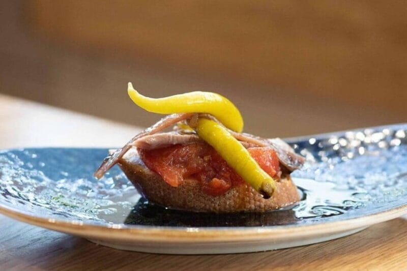 San Sebastian: Guided Walking Tour with Pintxo and Drink - Exploring the Heart of San Sebastián