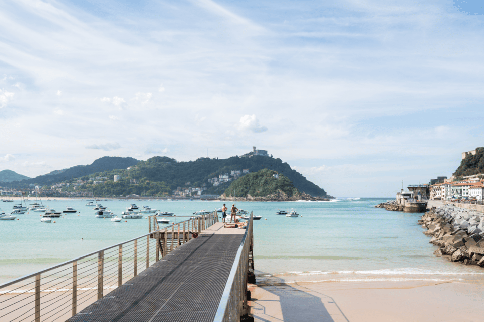 San Sebastian: Guided Walking Tour With Pintxo and Drink - Key Sites Visited